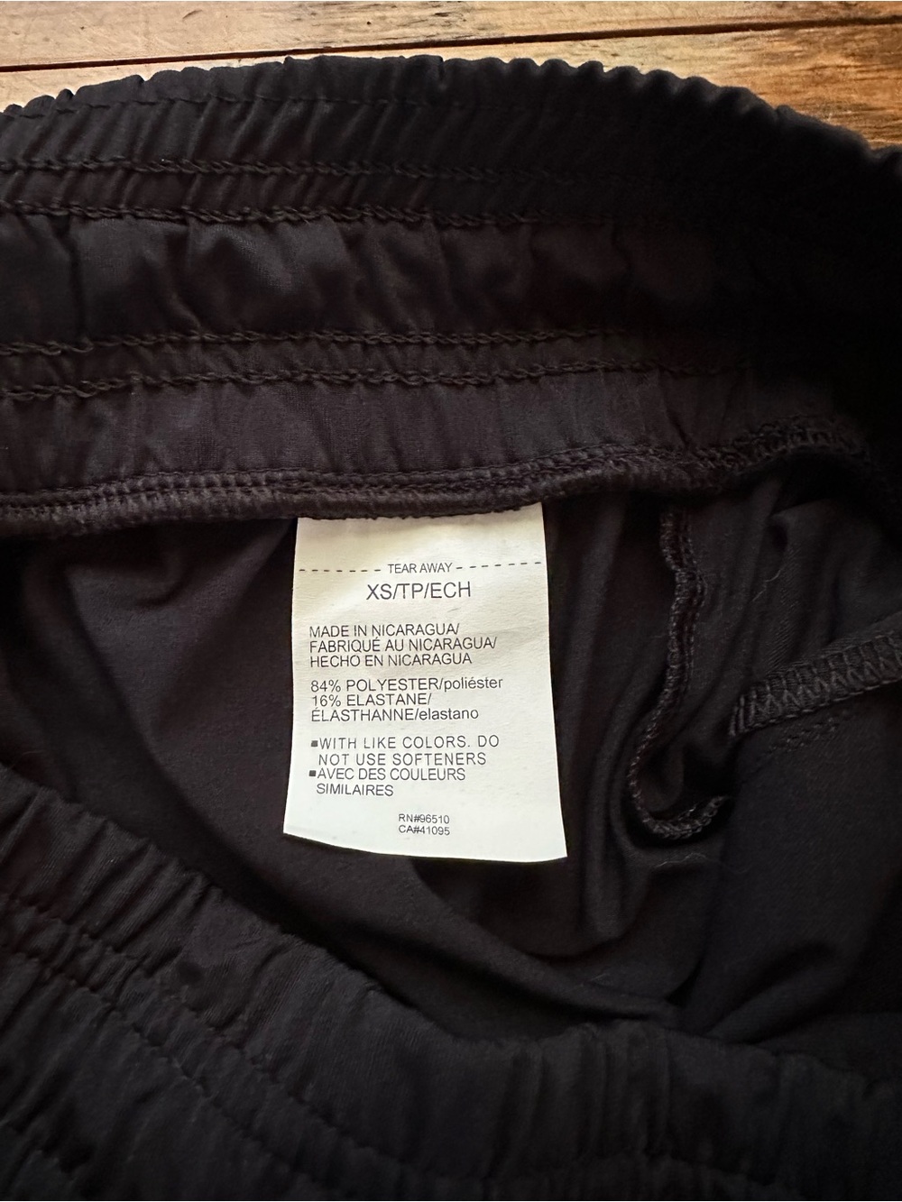 NWOT Under Armour Women’s Super Light Heat Gear Tech Pants XS Black Joggers - Picture 3 of 5